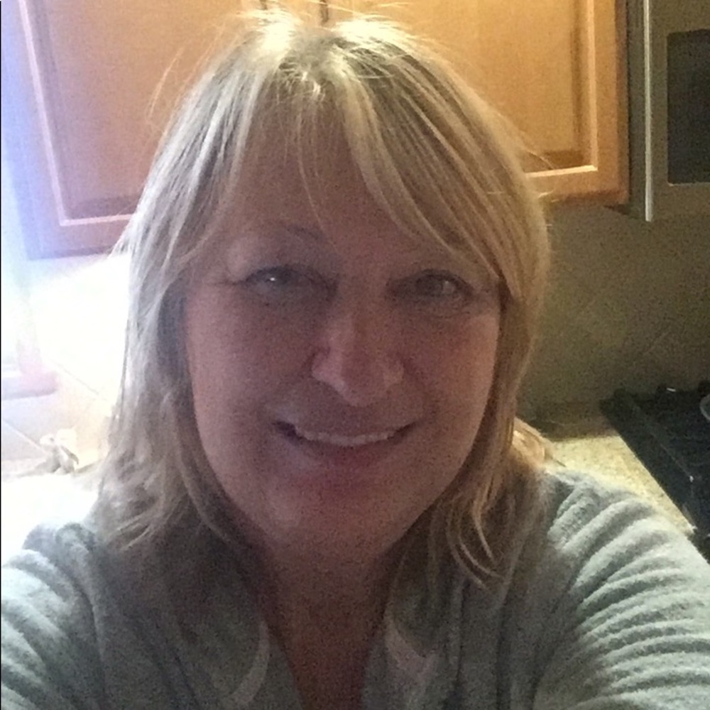 Meet your Posher, Kelly